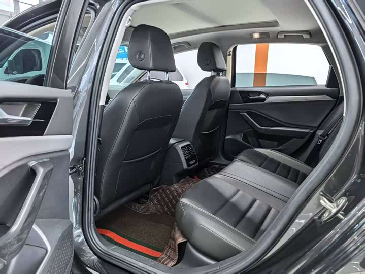Volkswagen Sagitar 280TSI DSG Premium Plus Compact Sedan Gas Petrol Left Hand Drive 8