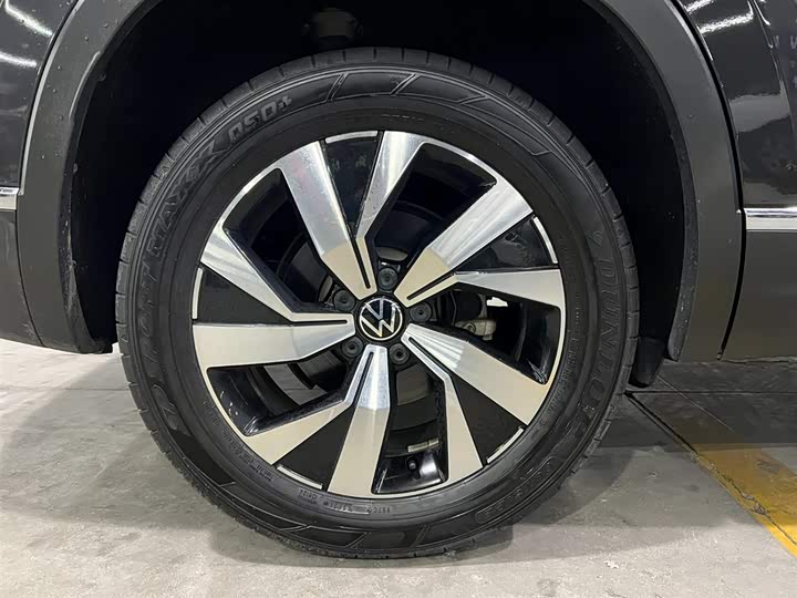 Used Car Volkswagen Tayron 1.4T 150HP 7DCT FWD Luxury SUV Car Used Vehicle Inspection Report China Wholesale 13