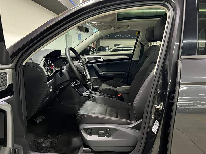 Used Car Volkswagen Tayron 1.4T 150HP 7DCT FWD Luxury SUV Car Used Vehicle Inspection Report China Wholesale 12