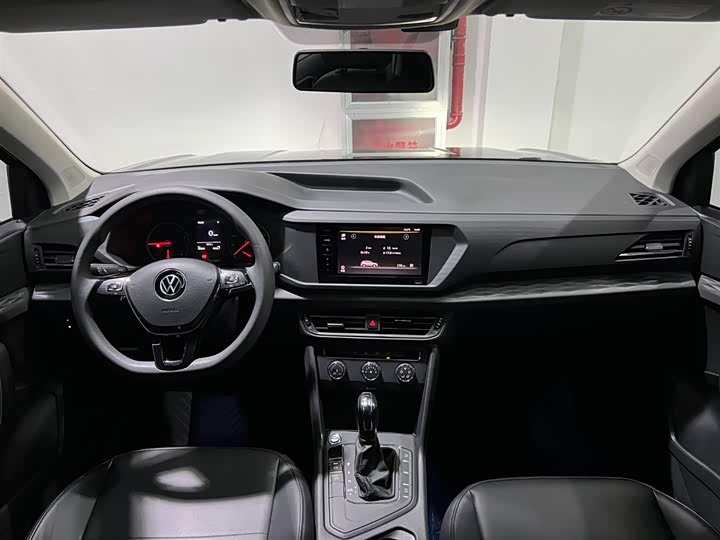Brand New Car VW Tharu 2021-2026 5 Seats Compcat Left Steering Gasoline Cars 10