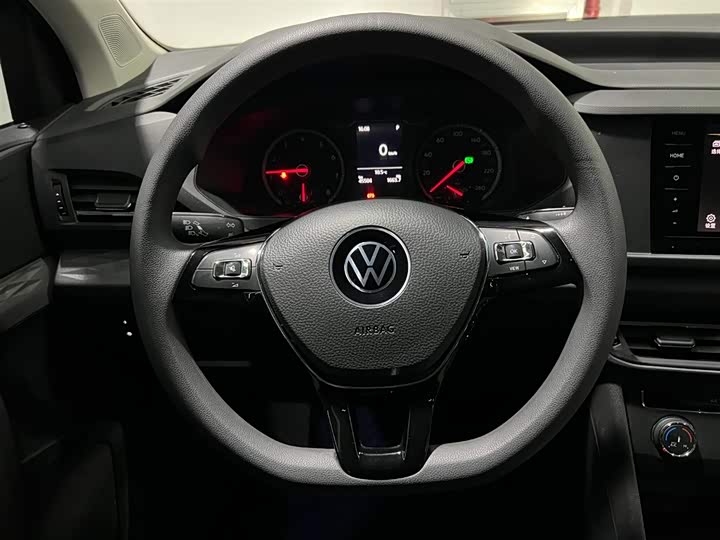 Brand New Car VW Tharu 2021-2026 5 Seats Compcat Left Steering Gasoline Cars 9