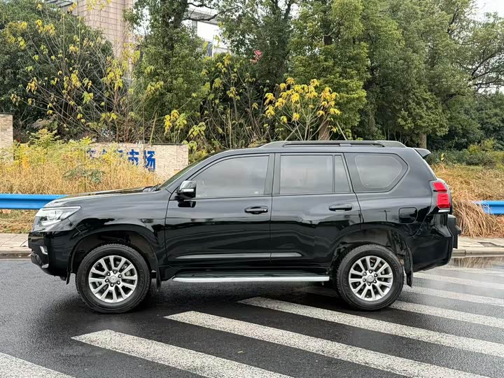 Left Drive Gasoline SUV 2