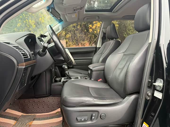 Left Drive Gasoline SUV 8