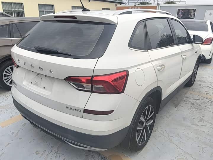 1.5L 330TSI 109PS L4 6AT High Speed 5 Seats SUV Gasoline Car 12