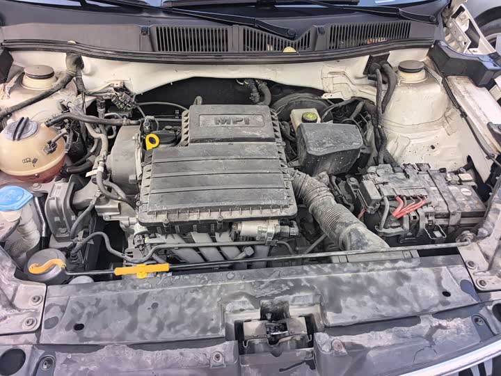 1.5L 330TSI 109PS L4 6AT High Speed 5 Seats SUV Gasoline Car 19