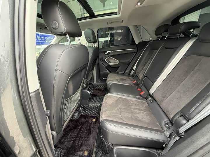 Audi Q3 35-45 TFSI Sportback, left-hand drive, cost-effective, ready stock in China. 6