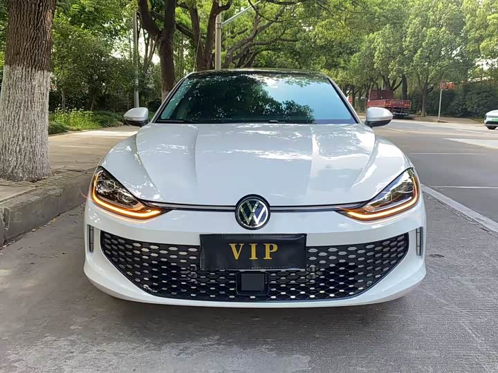Volkswagen Lamando L 2017-2025 Lingdu L 280TSI DSG Cool Edition Auto Gasoline Voitures D'occasion Used Cars Hatchback - Image 1