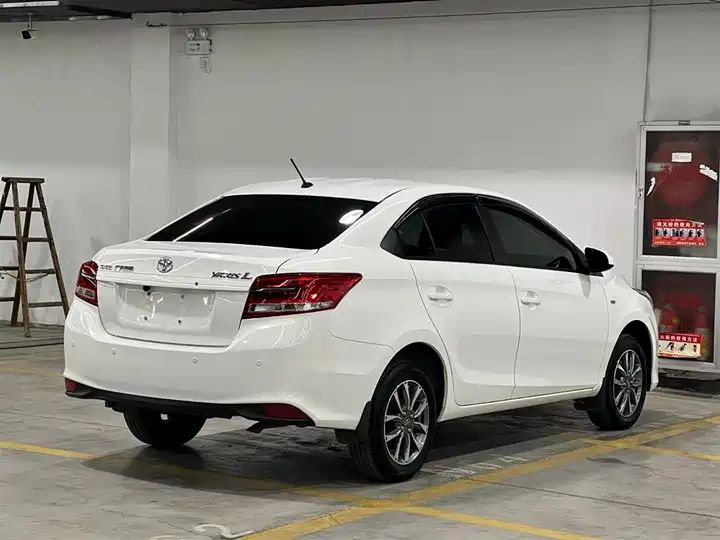 2017-2022 Yaris L Sedan, 1.5L CVT, Left Hand Drive, Gasoline, Dark Interior, R15 Tires, Fabric Seats - Image 1