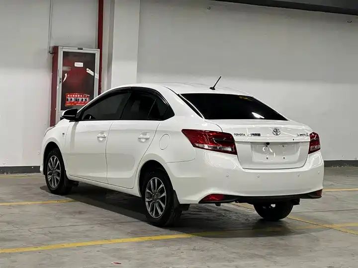 2017-2022 Yaris L Sedan, 1.5L CVT, Left Hand Drive, Gasoline, Dark Interior, R15 Tires, Fabric Seats 5