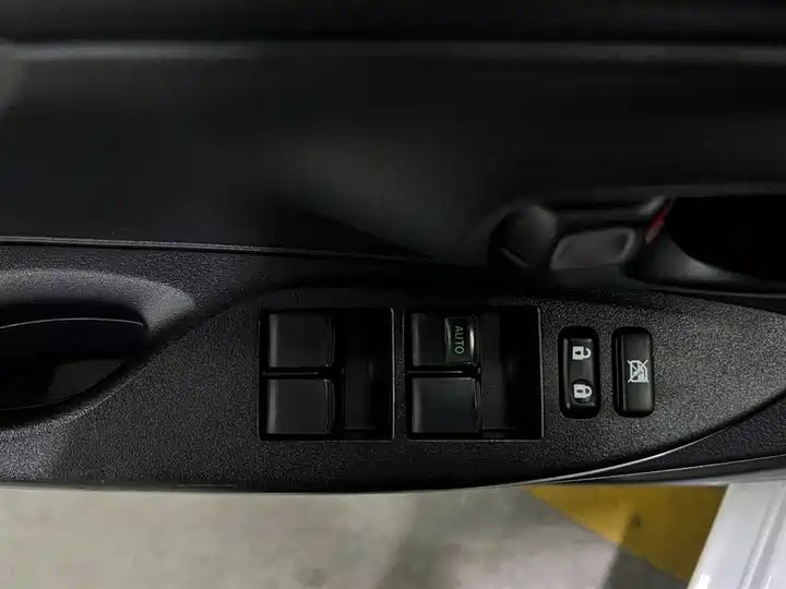 2017-2022 Yaris L Sedan, 1.5L CVT, Left Hand Drive, Gasoline, Dark Interior, R15 Tires, Fabric Seats 9