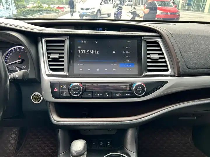 Toyota Highlander Used Vehicle - 2.0T 4WD Luxury Edition 7 Seats Safety Inspected 4x4 Capability 11