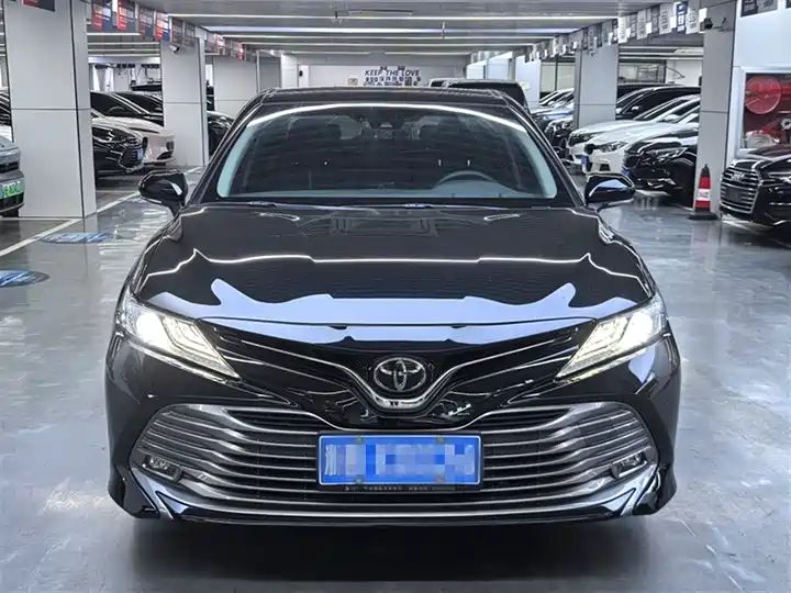 Toyota Camry 2.0L/2.5L CVT/8AT FWD 5-Seater Mid-Size Sedan LHD Euro 6 Fuel Wholesale Used Cars 2