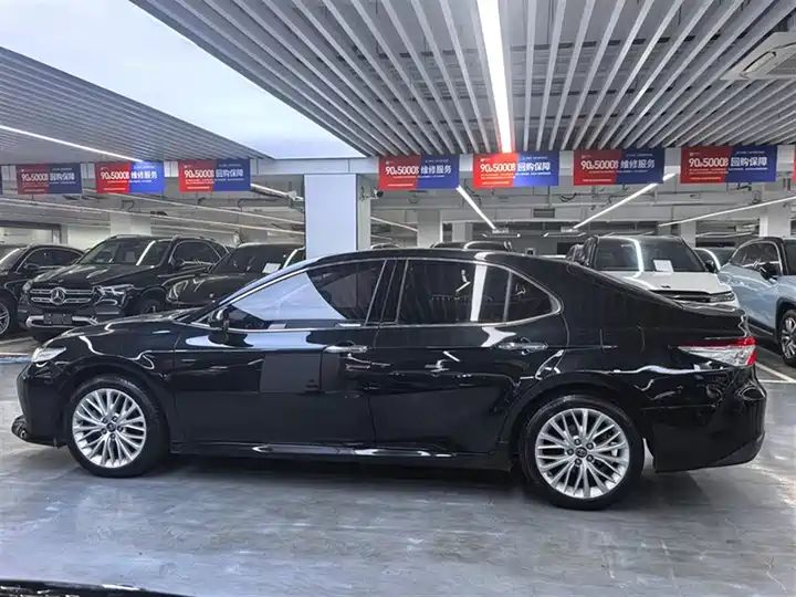 Toyota Camry 2.0L/2.5L CVT/8AT FWD 5-Seater Mid-Size Sedan LHD Euro 6 Fuel Wholesale Used Cars 4