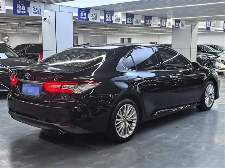 Toyota Camry 2.0L/2.5L CVT/8AT FWD 5-Seater Mid-Size Sedan LHD Euro 6 Fuel Wholesale Used Cars 18