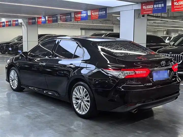 Toyota Camry 2.0L/2.5L CVT/8AT FWD 5-Seater Mid-Size Sedan LHD Euro 6 Fuel Wholesale Used Cars 19