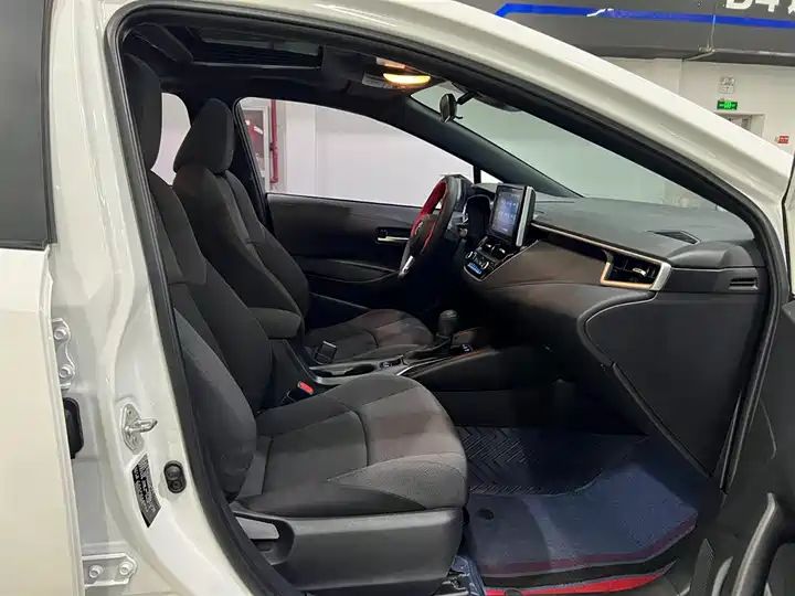For Toyota Levin Dual Engine Luxury Edition 5-Seat 1.8L Family Automatic Left Hand Drive Second Hand Car 17