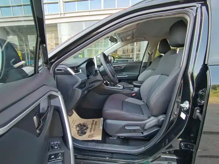 2020-2023 Toyota Wildlander 2.0L Two Wheel Drive AIR SUV 10