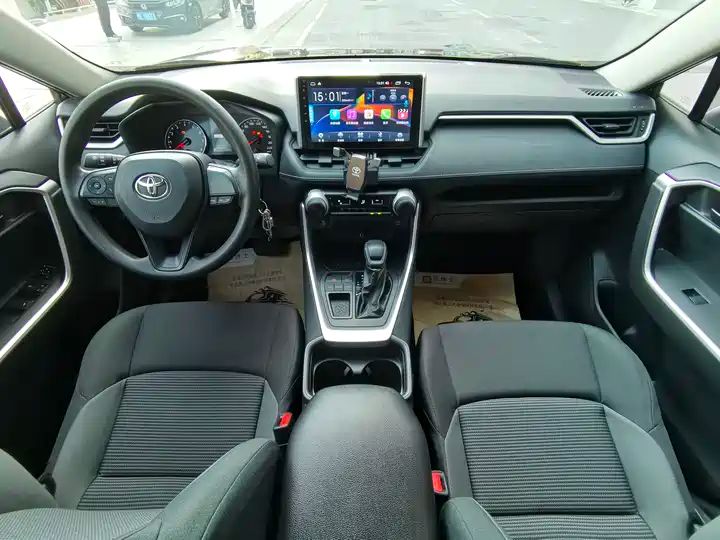 2020-2023 Toyota Wildlander 2.0L Two Wheel Drive AIR SUV 11