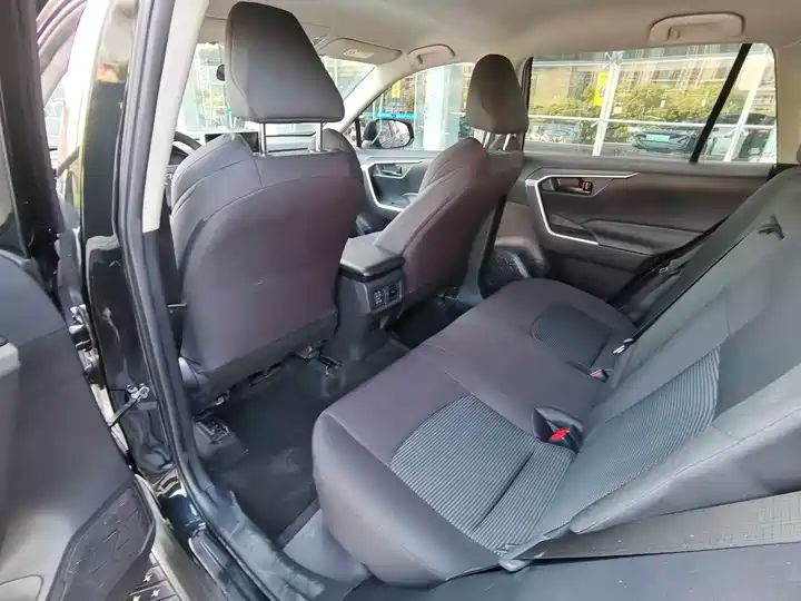 2020-2023 Toyota Wildlander 2.0L Two Wheel Drive AIR SUV 14