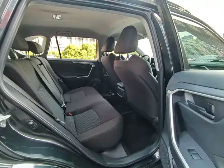 2020-2023 Toyota Wildlander 2.0L Two Wheel Drive AIR SUV 15