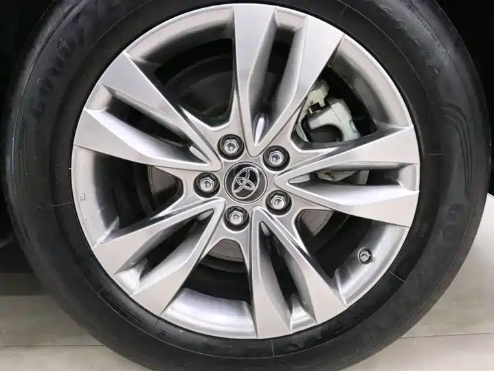 2.5L Hybrid Comfort Edition | Chinese Used Car Export | Customizable 17