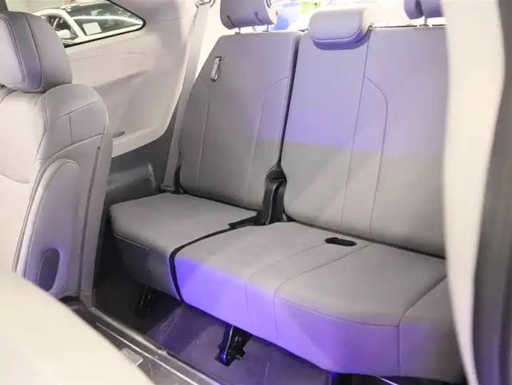 2.5L Hybrid Comfort Edition | Chinese Used Car Export | Customizable 23