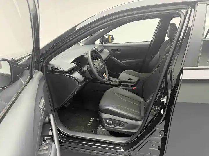 2.0L Turbo Automatic Petrol Compact SUV Euro VI Left Hand Drive Used Car From China 9