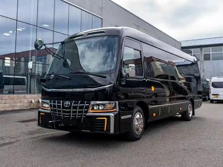 2015-2024, 30 Seats, Chinese Used Car Export, Customizable Used Bus Vehicle - Image 1