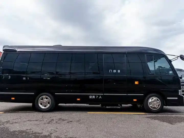 2015-2024, 30 Seats, Chinese Used Car Export, Customizable Used Bus Vehicle 17
