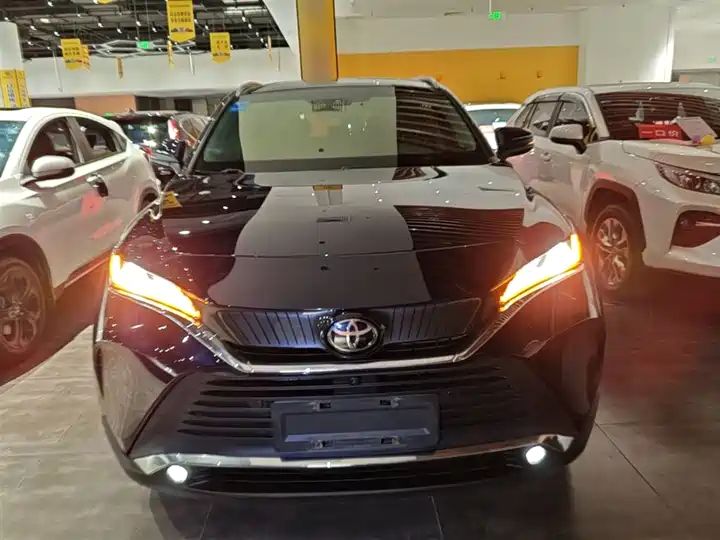 AWD, Leather Seats, Dark Interior, Aluminum Alloy Roof Rack, Left Hand Drive, Chinese Used Car Export, Customizable 4