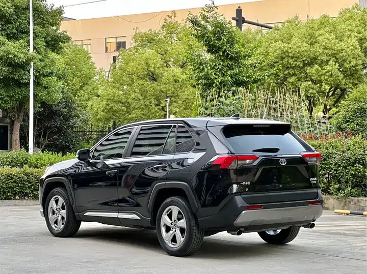 2016-2023, Well Maintained SUV, Strong Build Quality, Chinese Used Car Export, Customizable 16