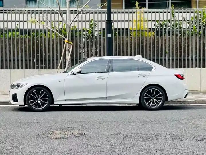 Used BMW 3 Series Fuel Sedans: 320Li, 325Li, 316i, 325i, 320i Fashion Models On Sale 3