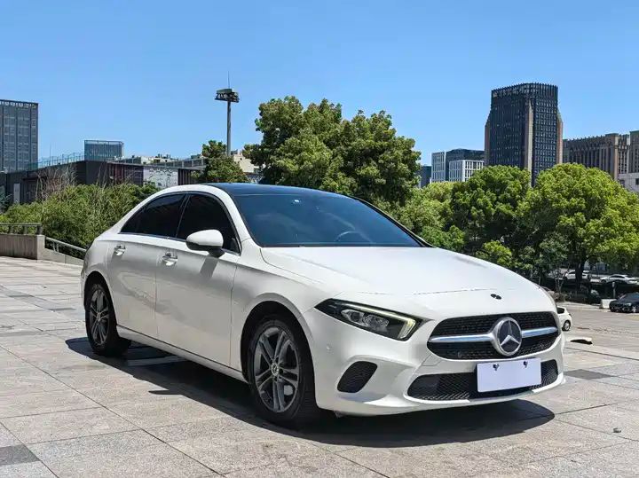 Hot Sale 2019-2025 Used Mercedes-Benz A200 Sedan 3
