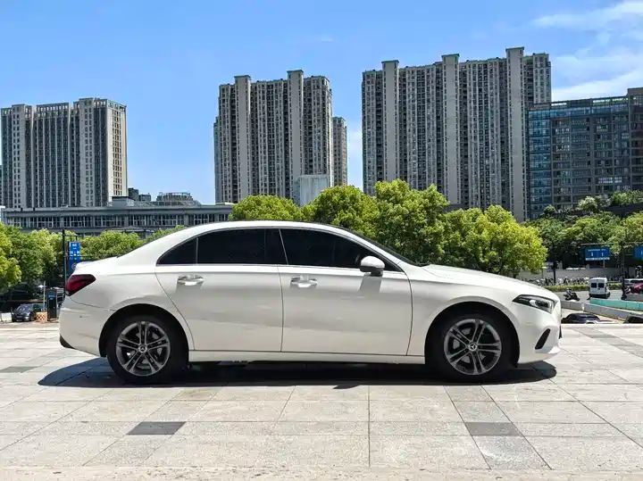 Hot Sale 2019-2025 Used Mercedes-Benz A200 Sedan 4