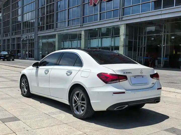 Hot Sale 2019-2025 Used Mercedes-Benz A200 Sedan 6