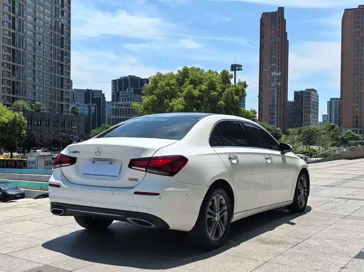Hot Sale 2019-2025 Used Mercedes-Benz A200 Sedan 8