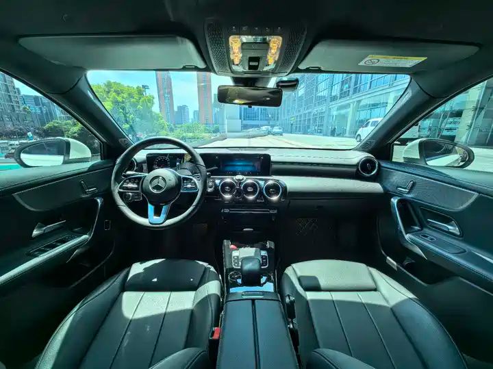 Hot Sale 2019-2025 Used Mercedes-Benz A200 Sedan 10