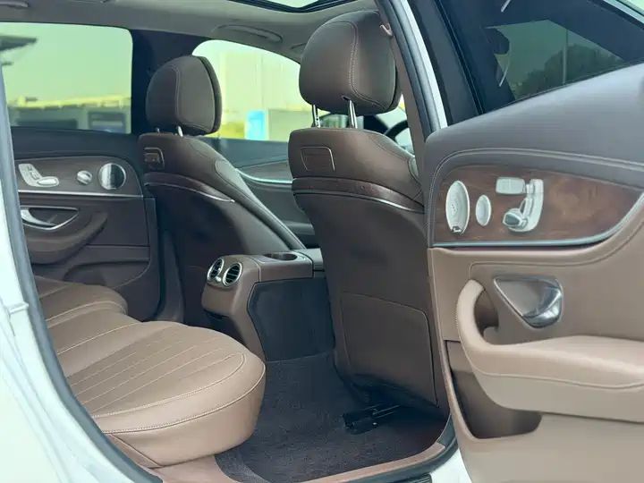Hot Sale 2015-2024 Used Mercedes-Benz E260 & E300, Customization Supported 9