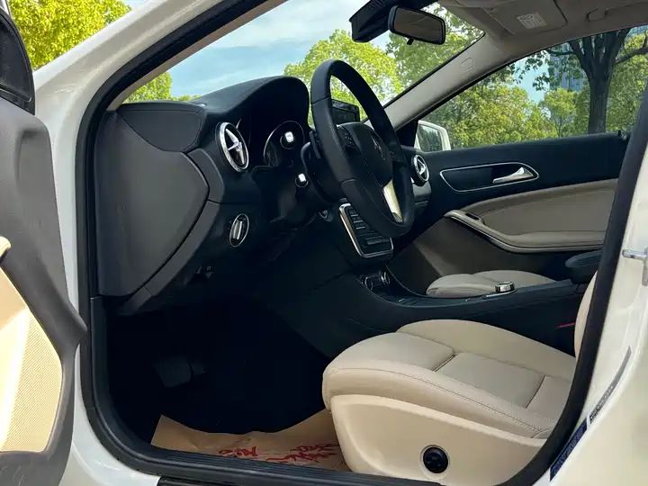 Hot Sale 2016 Used Mercedes-Benz GLA200, Customization Supported 12