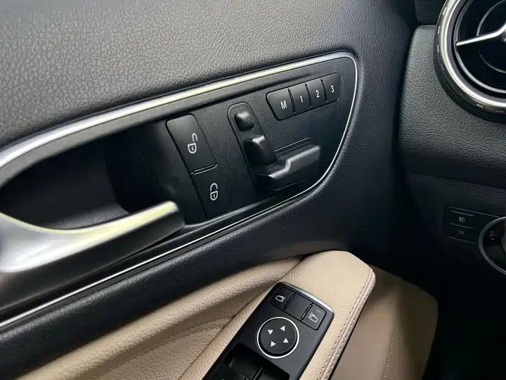 Hot Sale 2016 Used Mercedes-Benz GLA200, Customization Supported 19