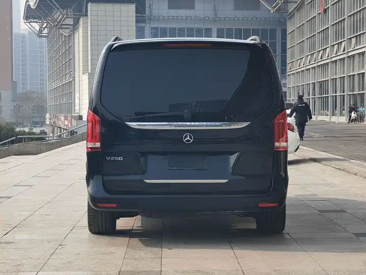 Mercedes-Benz V260 | China Used Car Export 3