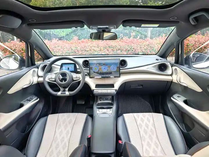 420km CLTC Fashion Edition, Pure BEV Chinese Used Car for Global Export 7