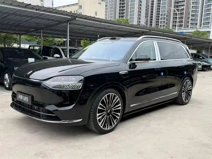 Range EV AITO M9 2025 Max Trim 5-Seat 52kWh, Equipped with Top-spec 896-Line QianKun LiDAR, Second Hand New Energy Car Global Export 2