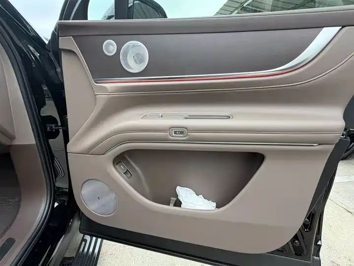 Range EV AITO M9 2025 Max Trim 5-Seat 52kWh, Equipped with Top-spec 896-Line QianKun LiDAR, Second Hand New Energy Car Global Export 12