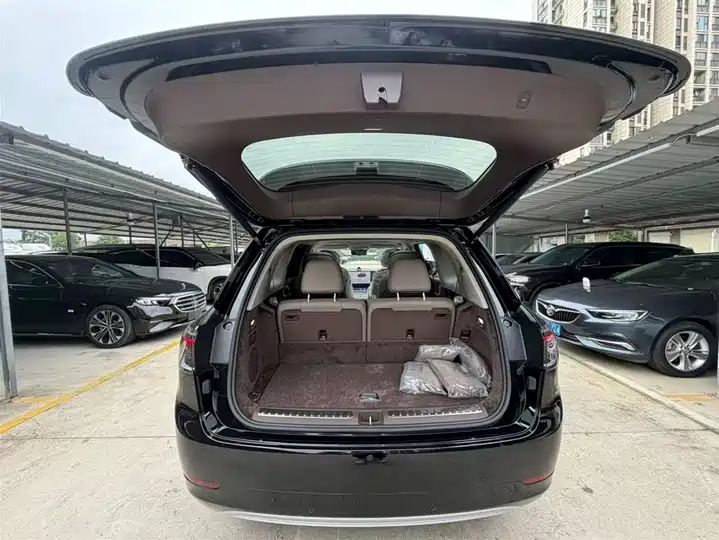 Range EV AITO M9 2025 Max Trim 5-Seat 52kWh, Equipped with Top-spec 896-Line QianKun LiDAR, Second Hand New Energy Car Global Export 15