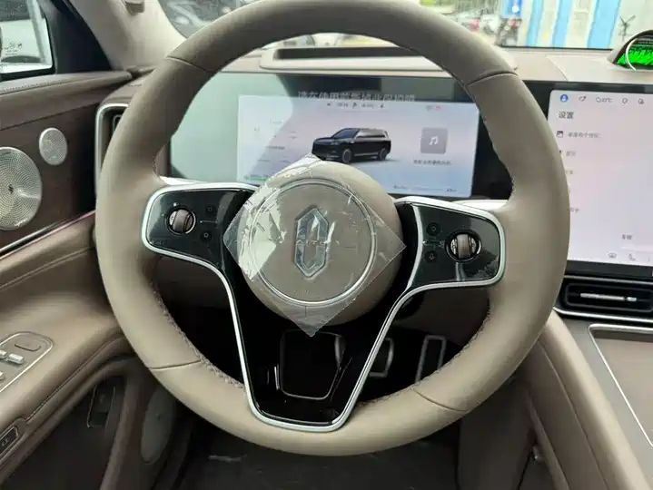 Range EV AITO M9 2025 Max Trim 5-Seat 52kWh, Equipped with Top-spec 896-Line QianKun LiDAR, Second Hand New Energy Car Global Export 17
