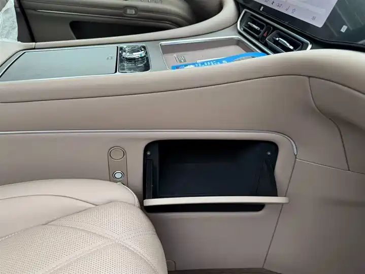 Range EV AITO M9 2025 Max Trim 5-Seat 52kWh, Equipped with Top-spec 896-Line QianKun LiDAR, Second Hand New Energy Car Global Export 27