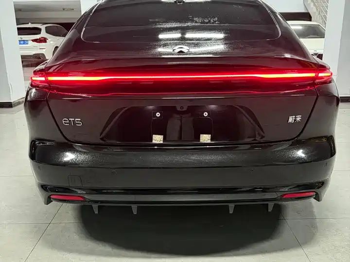 2026 Clean Parks Edition, 100kWh Battery Pure Electric 5-Seat Luxury Sedan, Chinese Pre-owned EV for Global Export 3