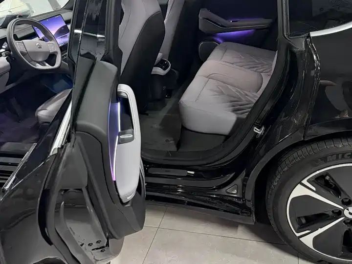 2026 Clean Parks Edition, 100kWh Battery Pure Electric 5-Seat Luxury Sedan, Chinese Pre-owned EV for Global Export 4