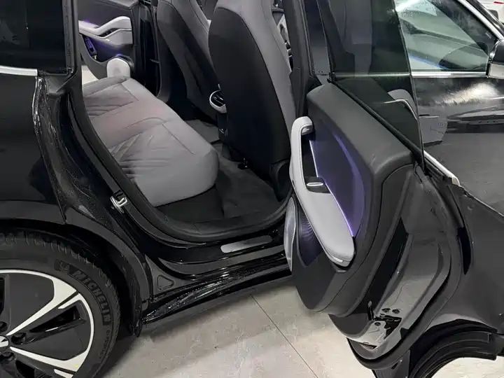 2026 Clean Parks Edition, 100kWh Battery Pure Electric 5-Seat Luxury Sedan, Chinese Pre-owned EV for Global Export 7